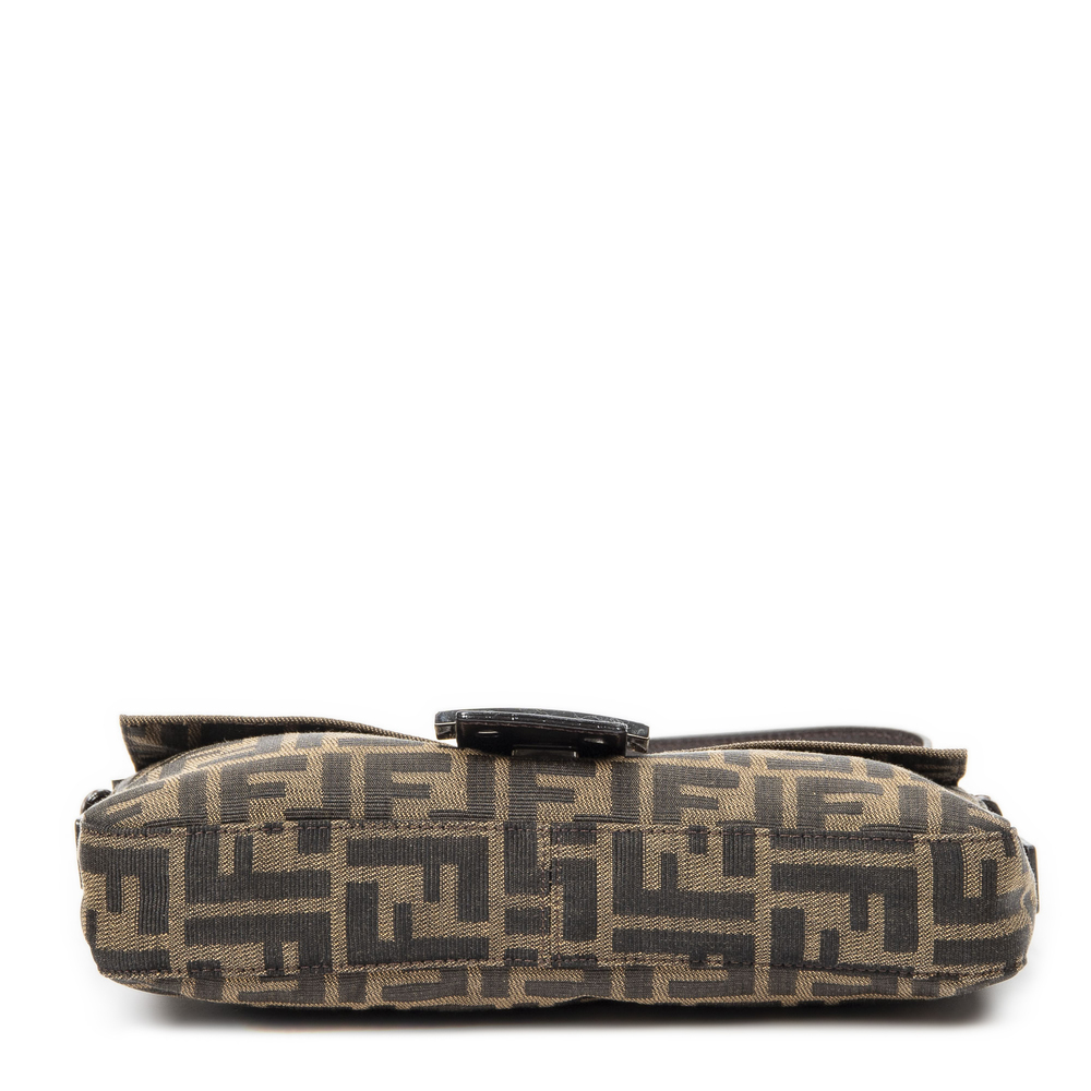 Fendi Baguette - Picture 6 of 9